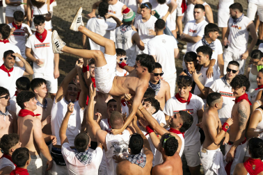 Fotos del chupinazo de fiestas de Barañáin 2026