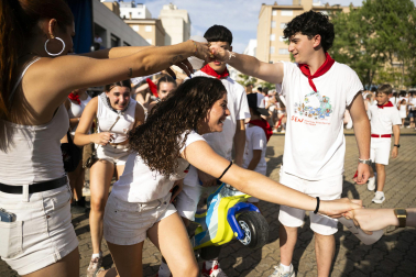 Fotos del chupinazo de fiestas de Barañáin 2026