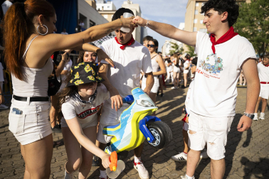 Fotos del chupinazo de fiestas de Barañáin 2026