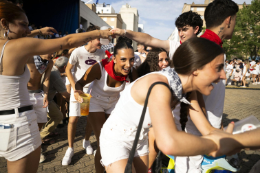 Fotos del chupinazo de fiestas de Barañáin 2026