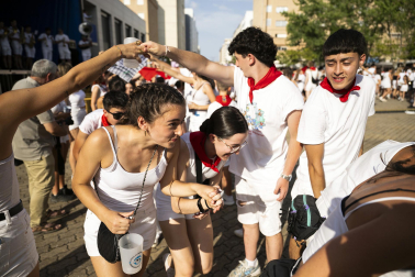 Fotos del chupinazo de fiestas de Barañáin 2026