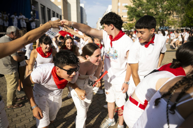 Fotos del chupinazo de fiestas de Barañáin 2026