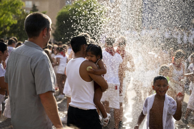 Fotos del chupinazo de fiestas de Barañáin 2026