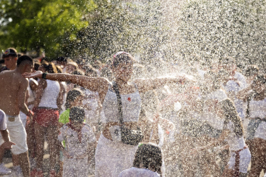 Fotos del chupinazo de fiestas de Barañáin 2026
