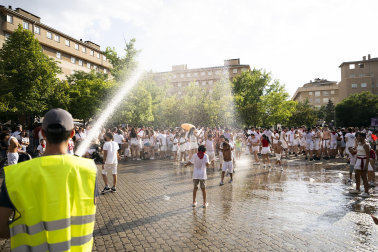 Fotos del chupinazo de fiestas de Barañáin 2026
