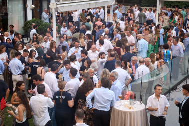 El hotel Tres Reyes acogió este miércoles, 24 de junio, 'La noche de las empresas' organizada por Diario de Navarra