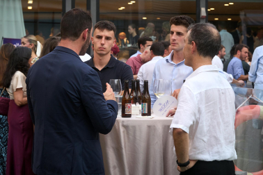 El hotel Tres Reyes acogió este miércoles, 24 de junio, 'La noche de las empresas' organizada por Diario de Navarra