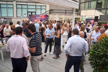 El hotel Tres Reyes acogió este miércoles, 24 de junio, 'La noche de las empresas' organizada por Diario de Navarra