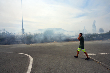 Foto del incendio junto a la Ciudad del Transporte.