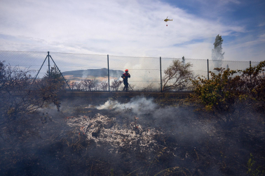 Foto del incendio junto a la Ciudad del Transporte.