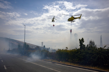 Foto del incendio junto a la Ciudad del Transporte.