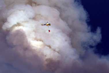 Foto del incendio al norte del monte San Cristóbal