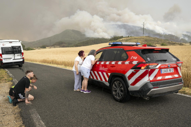 Foto del incendio al norte del monte San Cristóbal