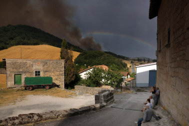 Fotos del incendio en Ezcabarte al norte del monte San Cristóbal. Vista desde Cildoz