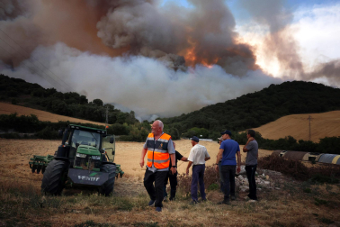 Fotos del incendio en Ezcabarte al norte del monte San Cristóbal. Vista desde Cildoz