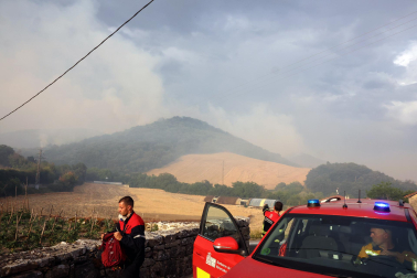 Fotos del incendio en Ezcabarte al norte del monte San Cristóbal. Vista desde Cildoz