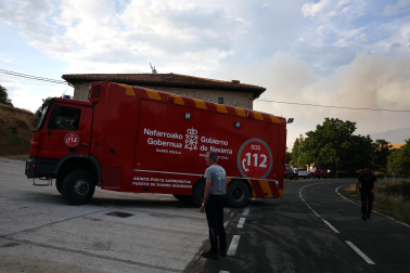 Fotos del incendio en Ezcabarte al norte del monte San Cristóbal. Vista desde Cildoz