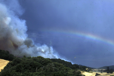 Fotos del incendio en Ezcabarte al norte del monte San Cristóbal. Vista desde Cildoz
