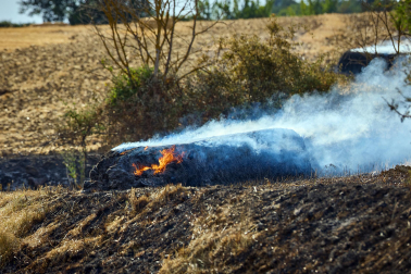 Fotos del incendio en Ezcabarte al norte del monte San Cristóbal