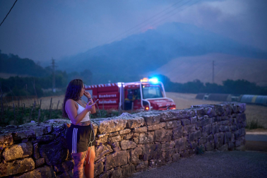 Fotos del incendio en Ezcabarte al norte del monte San Cristóbal. Vista desde Cildoz