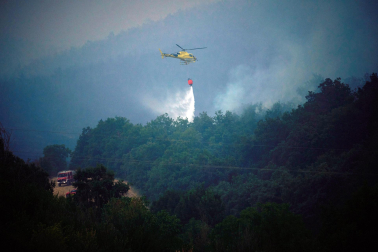 Fotos del incendio en Ezcabarte al norte del monte San Cristóbal. Vista desde Cildoz