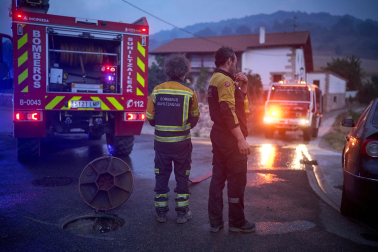 Fotos del incendio en Ezcabarte al norte del monte San Cristóbal. Vista desde Cildoz