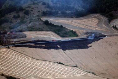 Fotos del incendio en Ezcabarte al norte del monte San Cristóbal