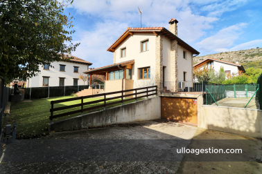 Amplia vivienda independiente en Etxauri, en un entorno magnífico