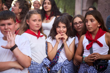 Música, fiesta, humo, celebraciones y alegría en el inicio de las fiestas de Santesteban