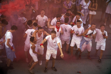 Música, fiesta, humo, celebraciones y alegría en el inicio de las fiestas de Santesteban