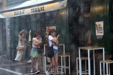 Fotos de la tormenta de este sábado por la tarde en Pamplona