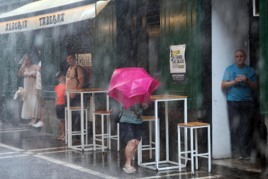 Fotos de la tormenta de este sábado por la tarde en Pamplona