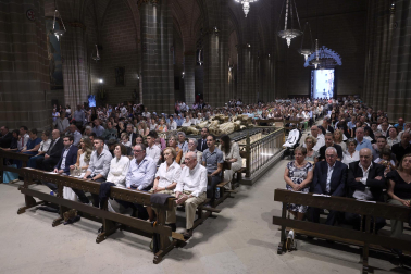Fotos de la ordenación de tres sacerdotes y tres diáconos en la catedral de Pamplona