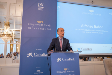 Fotos del desayuno de trabajo con Gonzalo Gortázar (CEO de CaixaBank)