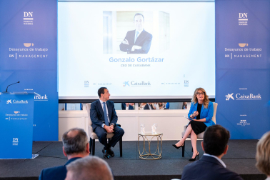 Fotos del desayuno de trabajo con Gonzalo Gortázar (CEO de CaixaBank)