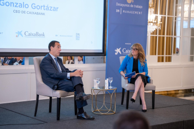 Fotos del desayuno de trabajo con Gonzalo Gortázar (CEO de CaixaBank)