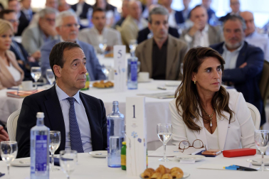 desayuno de trabajo con Gonzalo Gortázar
