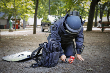Fotos de la demostración del equipo Tedax-NRBQ de la Policía Nacional de Navarra, preparado para los Sanfermines