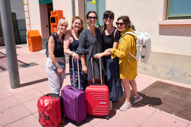 De izda. a dcha.; Begoña Blanco, Beatriz Blanco, Silvia Diaz, Sonia Castro y Silvia González