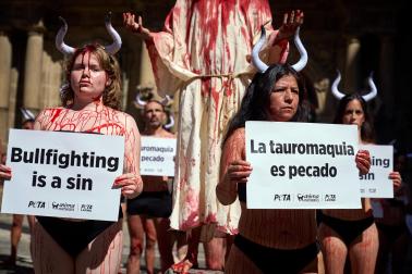 Concentración antitaurina de PETA Y AnimaNaturalis.