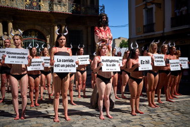 Concentración antitaurina de PETA Y AnimaNaturalis.