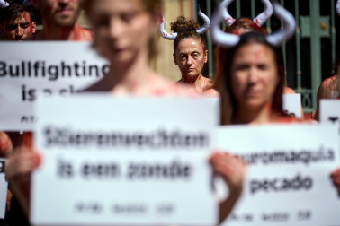 Concentración antitaurina de PETA Y AnimaNaturalis.