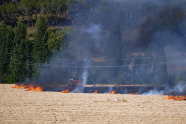 Fotos del incendio de grandes dimensiones en Imárcoain