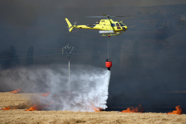 Fotos del incendio de grandes dimensiones en Imárcoain