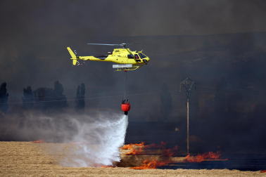 Fotos del incendio de grandes dimensiones en Imárcoain