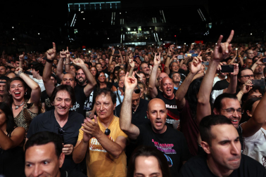 Fotos del concierto de la banda de rock británica Deep Purple en el Navarra Arena