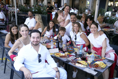 Fotos de los almuerzos de San Fermín 2026