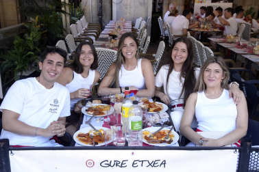 Fotos de los almuerzos de San Fermín 2026