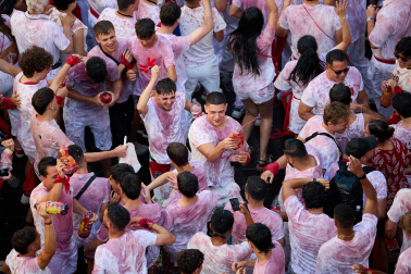 Chupinazo en la plaza del Ayuntamiento