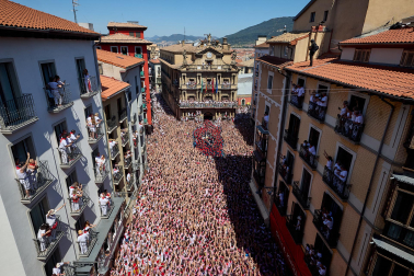 Chupinazo en la plaza del Ayuntamiento